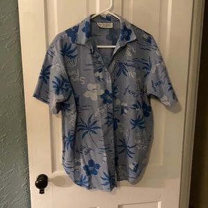 Women’s vintage Hawaiian shirt